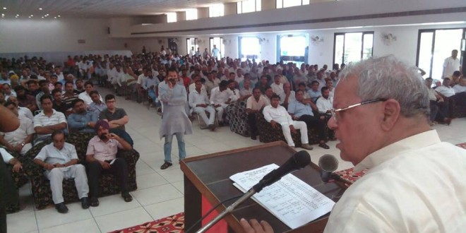 Kalraj Mishra addressing party workers
